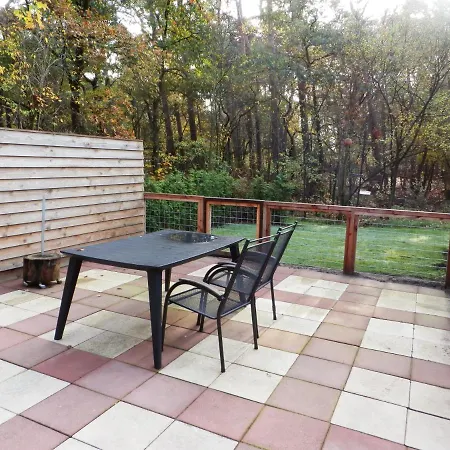 't Gruene Huysje شقة